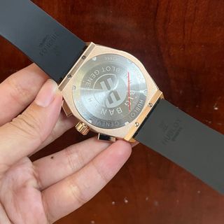 SĂN SALE ĐẦU NĂM ĐỒNG HỒ NAM TRUNG CẤP HULOT DÂY DA MẶT TRÒN GIÁ MỚI