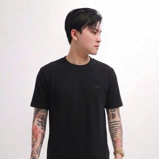 Áo thun nam. Chất 100% cotton dệt vừa mìh, hình thêu tinh tế, chất vải dệt vân đốc đáo.