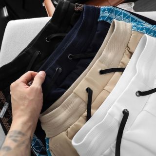 Quần Short thun nam. Chất vải Bc cotton mịn dày cực đẹp. Thiết kế logo in bao giặt máy chất chơi phù hợp với giới trẻ.