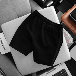 Quần Short thun nam. Chất vải Bc cotton mịn dày cực đẹp. Thiết kế logo in bao giặt máy chất chơi phù hợp với giới trẻ.