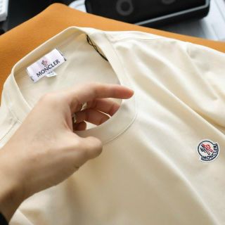 Mẫu áo thiết kế đơn giản, logo dệt may chắc chắn. Chất cotton mềm mịn thoáng mát.