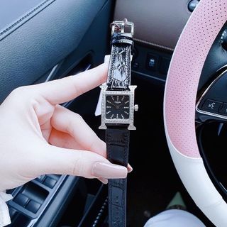 ĐỒNG HỒ NỮ CAO CẤP HERMET DÂY DA VIỀN ĐÁ BẠC GIÁ MỚI