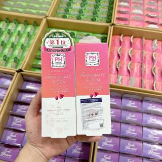 Dung dịch vệ sinh PH care Nhật