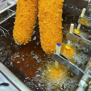 Hotdog phô mai bột xù Hoa Doanh 6 cây 500g (giao tphcm)