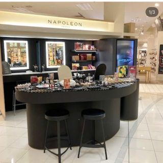 THANH LY Xịn nhức nách, Kem nền napoleon ( sài ngang ngửa guerlain, chanell,,..) Tone sáng , nền mướt Made in USA Date 12/2027 gốc web $79