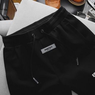 Quần Short Nỉ Nam Basic.  Thiết kế basic cực đẹp.