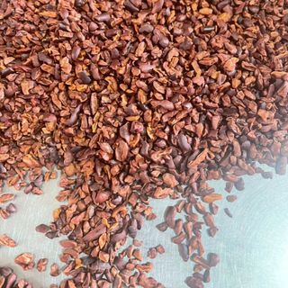 Hạt cacao lên men, phơi khô (chưa rang)