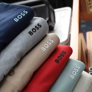 Polo B.O.O.S cổ viền.  Chất cá sấu 2 chiều mềm mịn, thoáng mát.