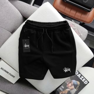 Chia mã Quần short Logo đặc trưng hãng. Chất vải nỉ cua chính phẩm, đồng chất, dày mịn.