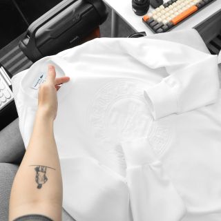 Áo thun dài tay nam. Chất vải Cotton Pique chính phẩm mềm mượt, Thân trước thêu logo sắc nét, nổi bật.