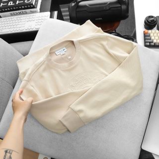 Áo thun dài tay nam. Chất vải Cotton Pique chính phẩm mềm mượt, Thân trước thêu logo sắc nét, nổi bật.