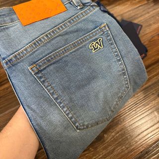 Quần jean dài nam. Chất JEAN mới nhất từ LV , 2 gam màu .