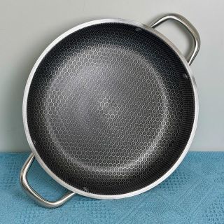 CHẢO CHỐNG DÍNH 28CM 2 QUAI VÂN TỔ ONG