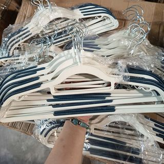 MÓC TREO QUẦN ÁO CHỐNG TRƯỢT