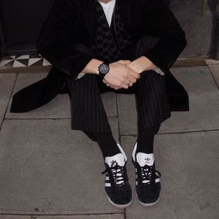 ĐỒNG HỒ NAM CAO CẤP D WELLINGTON ICONIC CHRONOGRAPH DÂY THÉP FULLBOX TEM BẠC VÀ ĐEN