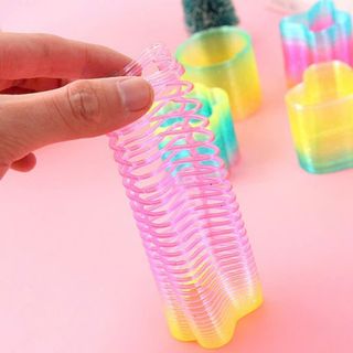 Đồ chơi lò xo nha nhiều màu sắc