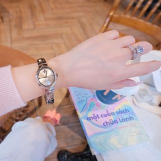 ĐỒNG HỒ NỮ CAO CẤP VIVIENN ARMOUR MẶT OVAN VÒNG KIỀNG BẠC FULLBOX