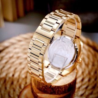 VERSAC 𝐕-𝐂𝐨𝐧𝐭𝐞𝐦𝐩𝐨