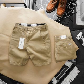 Short kaki nam.  Chất kaki dày dặn , thun con giãn , mặt vải mịn.