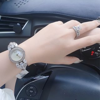 SĂN SALE ĐẦU NĂM ĐỒNG HỒ NỮ CAO CẤP BIAGET DÂY DA NHIỀU MÀU VIỀN XOÀN LÁ