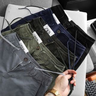 Suông kaki ZR túi hộp vuông. Vải cotton xịn dày mịn, có thun co giãn 4c thoải mái.