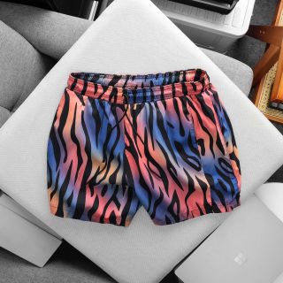 Short Biển nam Full 12 Colors. Chất vải 2 lớp trượt nước lớp trong lưới thoát mát.