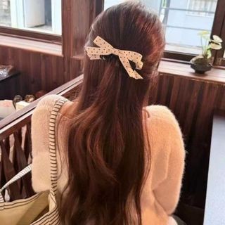 LỐ 12 NGHÉO NƠ TRẮNG CHẤM BI