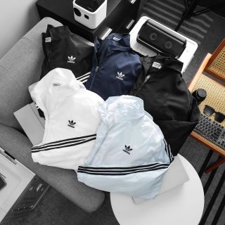 Áo khoác nam. Vải xịn hàng chuẩn, nón rời  chất dầy mịn, sờ là ưng ngay.