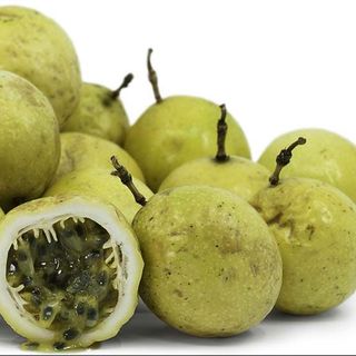 Chanh dây vàng ngọt hương ổi - đặc sản "lạ mà ngon" đang hot tại TP.HCM