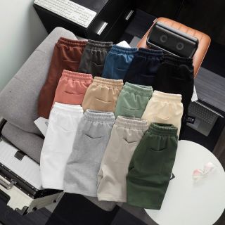 Quần Short nam.  Chất vải nỉ cua chính phẩm dày mịn.