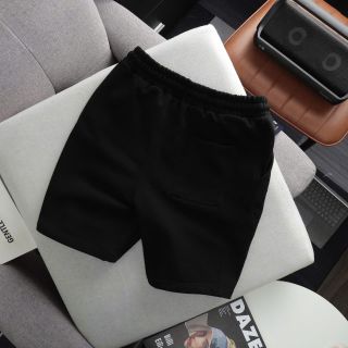 Quần Short nam.  Chất vải nỉ cua chính phẩm dày mịn.