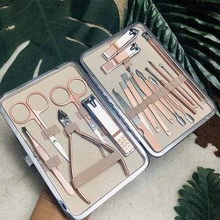 Bộ dụng cụ bấm móng tay 18 món
