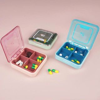 HỘP CHIA THUỐC 4 NGĂN