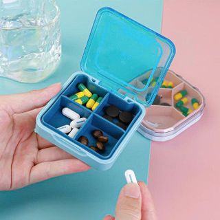 HỘP CHIA THUỐC 4 NGĂN