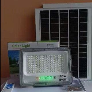 ĐÈN PHA NLMT THẤU KÍNH 100W KÈM REMOTE - 3 PIN (T10)