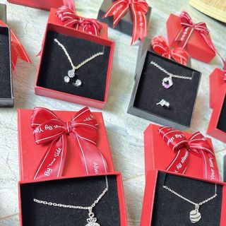 Set quà tặng , Set phụ kiện dây chuyền + nhẫn kèm hôp