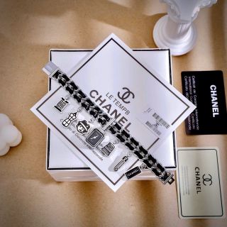 CHANE 𝐏𝐫𝐞𝐦𝐢𝐞̀𝐫𝐞 𝐜𝐡𝐚𝐫𝐦𝐬 𝐇𝟗𝟖𝟓𝟗