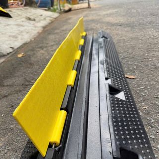 GỜ GIẢM TỐC BẢO VỆ CÁP 2 RÃNH BGT