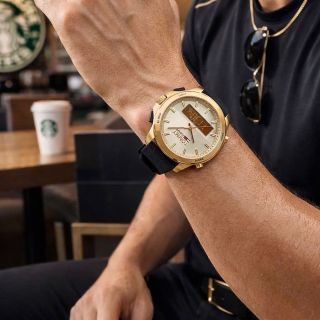 Tom Jeans vàng đen