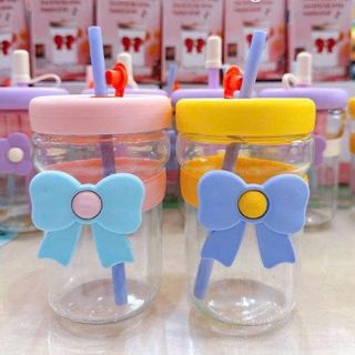 CỐC THUỶ TINH BỌC NƠ KÈM ỐNG HÚT 450ML (T68)