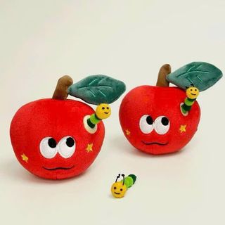 MÓC TREO TÁO ĐỎ SÂU RÚT, KHOÁ VÀNG