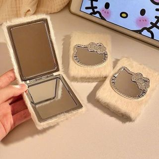 Gương cầm tay , bỏ túi Hình Hellokitti Lông trắng