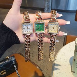 SĂN SALE ĐẦU NĂM ĐỒNG HỒ NỮ THỜI TRANG GUECS DÂY XÍCH MẶT VUÔNG GOLD