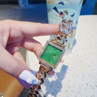 SĂN SALE ĐẦU NĂM ĐỒNG HỒ NỮ THỜI TRANG GUECS DÂY XÍCH MẶT VUÔNG GOLD