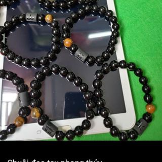 Vòng tay chuỗi hạt đeo tay màu đen mẫu y hình