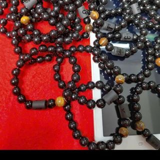 Vòng tay chuỗi hạt đeo tay màu đen mẫu y hình