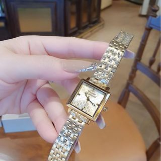 ĐỒNG HỒ NỮ CAO CẤP VIVIENN MẶT VUÔNG DÂY THÉP MẠ PVD VÀNG FULLBOX