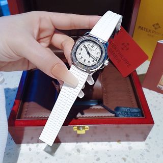 ĐỒNG HỒ NỮ CAO CẤP FATEK MẶT VUÔNG VIỀN ĐÁ DÂY SILICON NHIỀU MÀU