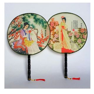 Quạt vải cổ trang nhiều mẫu nhe