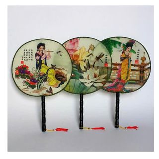 Quạt vải cổ trang nhiều mẫu nhe